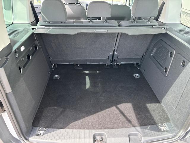 Volkswagen Caddy Style 1.5 TSI 115PS DSG (AUTOMATIK) PLUG-IN-HYBRID MAXI 7-Sitzer LANGER RADSTAND, 17" Alu, Dachreling, Climatronic, Parksensoren vorn/hinten, Rückfahrkamera, Privacy-Glas, LED-Scheinwerfer, Tempomat, Schiebetüre rechts und links, Heckklappe, Radio Ready2Disco 