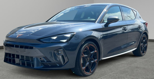 Cupra Leon - Basis 1.5 TSI 150PS 6-Gang, 5 Jahre Garantie, 18" Alufelgen, Voll-LED-Scheinwerfer, 3Z-Climatronic, ACC/Tempomat, Digitales Cockpit, Full Link, Parksensoren v/h, Privacy-Glas, Multifunktions-Lederlenkrad, LED-Nebelscheinwerfer