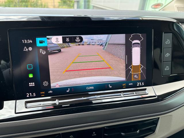 Volkswagen T7 California Beach Tour 2.0 TSI 204PS DSG, 5 Sitzer + 4 Schlafplätze, 17" Alu, Drehsitze vorn, Privacy-Glas, Technikbox 230V, Aufstelldach, Klima, Parksensoren, Radio Ready2Discover App-Connect, M-Lederlenkrad, Schiebetüre links/rechts, Digital Cockpit, ACC/Tempomat 