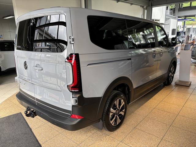 Volkswagen T7 Caravelle Basis 2.0 TDI 110PS, 8-Sitzer, LED-Scheinwerfer, 3-Zonen-Climatronic, Parksensoren vorn/hinten, Rückfahrkamera, Privacy-Glas, Tempomat, Radio 13" + Wireless-App-Connect, Digitales Cockpit 