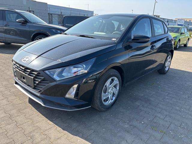 Hyundai i20 - Comfort 1.2i 79PS, SCHWARZ-Metallic, 5 Jahre Garantie, NAVIGATION 10,25", Klima, Parksensoren hinten, Rückfahrkamera, Alarm, Lederlenkrad, Tempomat, Armlehne vorne, Reserverad, 4x elektr. Fensterheber, Fernlicht-Assistent