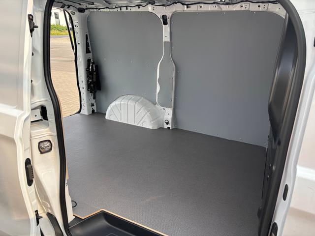 Volkswagen T7 Kastenwagen Basis 2.0 TDI 110PS 6-Gang kurzer Radstand, Parksensoren hinten, Tempomat, Zentralverriegelung + Keyless Start, Radio 13" Wireless App-Connect, Schiebetüre rechts, Heckklappe 