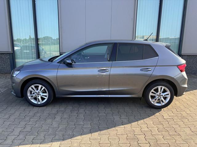 Skoda Fabia Sondermodell 130 Jahre PREMIUM 1.0 TSI 95PS, Grau-Metallic, 16" ALU, SunSet, Parksensoren vo/hi, Kamera, Kessy, Alarm, Toter-Winkel, Virtual Cockpit 10", LED-Scheinwerfer, M-Lederlenkrad beheizt, NSW Sitzheizung, Tempomat, Climatronic, Infotainment 8"+Smartlink 