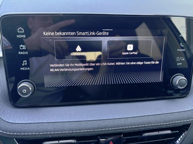 Skoda Fabia Sondermodell 130 Jahre PREMIUM 1.0 TSI 95PS, Grau-Metallic, 16" ALU, SunSet, Parksensoren vo/hi, Kamera, Kessy, Alarm, Toter-Winkel, Virtual Cockpit 10", LED-Scheinwerfer, M-Lederlenkrad beheizt, NSW Sitzheizung, Tempomat, Climatronic, Infotainment 8"+Smartlink 