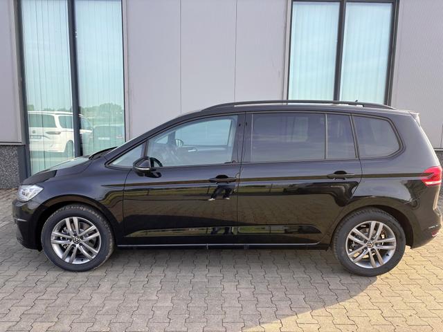Volkswagen Touran - 1.5 TSI 150PS ; 5-SITZER, Schwarz-Met, 17" Alu, Sitzheizung, Elektr. Heckklappe, Keyless, Alarm, IQ-LIGHT LED-Scheinwerfer, Parksensoren v/h, Rückfahrkamera, ACC Tempomat, M-Lederlenkrad, Digitales Cockpit, 3-Zonen-Climatronic, Wireless App-Connect