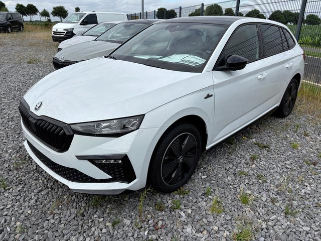 Skoda Scala - Monte Carlo 1.0 TSI 115PS DSG, MOON-WHITE MET, Panoramadach, 17"Alu, Climatronic, MATRIX-LED, Kessy, Verlängerte Heckscheibe, SunSet, Parksensoren vorn/hinten, Rückfahrkamera, Tempomat, Winter-Paket, Sport-M-Lederlenkrad beheizt, Virtual Cockpit, Radio 8", SmartLin