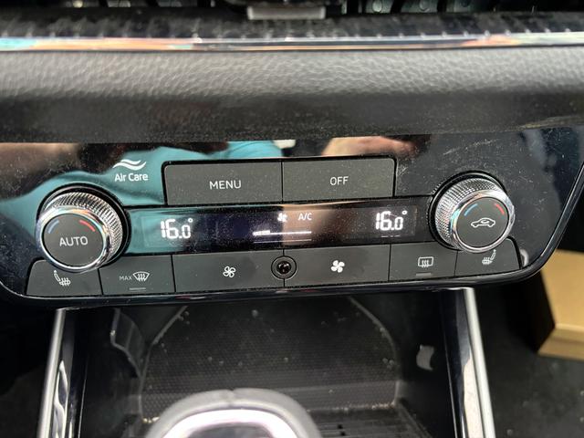 Skoda Fabia Sondermodell 130 Jahre PREMIUM 1.0 TSI 116PS DSG/AUTOMATIK, Allwetterreifen, Schwarz-Met,, 16" ALU, SunSet, Parksensoren vo/hi, Kamera, Kessy, Alarm, Toter-Winkel, Virtual Cockpit 10", LED-Scheinwerfer, M-Lederlenkrad beheizt, NSW Sitzheizung, Tempomat, Climatronic, Infotainment 8"+Sma 