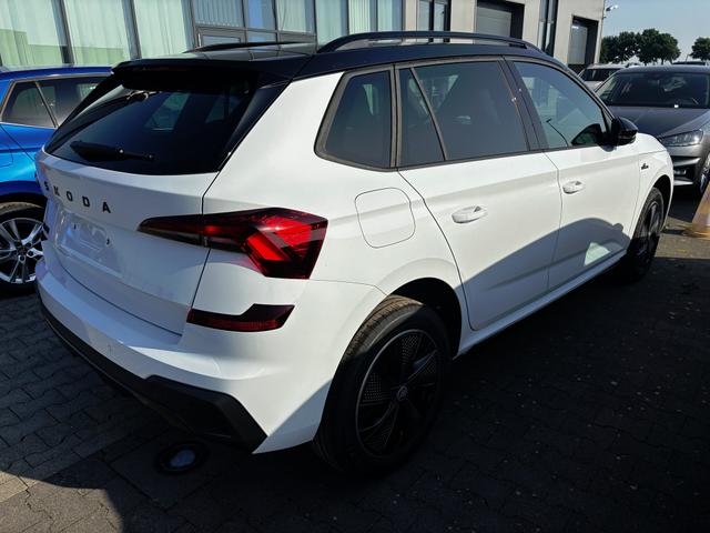 Skoda Kamiq Monte Carlo 1.5 TSI 150PS DSG/AUTOMATIK, MOON-WHITE METALLIC, Panoramadach, 17"Alu, Matrix-LED, Parksensoren v/h, Kamera, Tempomat, Virtual Cockpit, Kessy, Winter-Paket, Climatronic, Radio 8", SmartLink, Color Concept, NSW, Dachreling, Sport-M-Lederlenkrad beheizt 