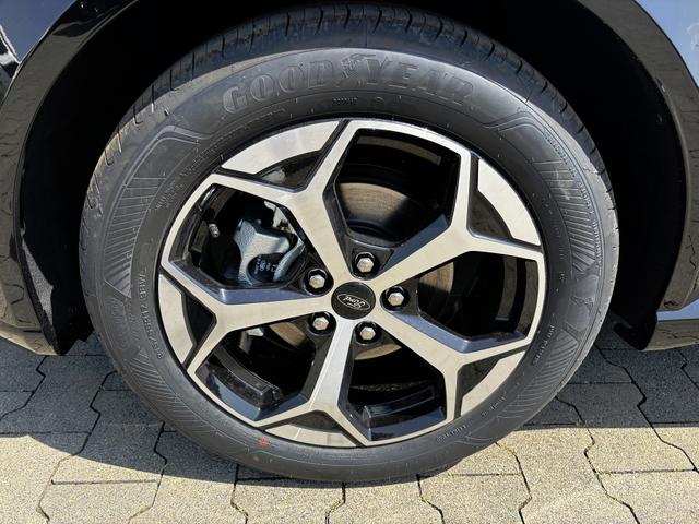 Ford Puma ST-Line 1.0 EcoBoost 125PS AUTOMATIK, AGATE-BLACK Metallic, 17" Alu, NAVIGATION, Klimaautomatik, Privacy-Glas, Parksensoren hinten, Rückfahrkamera, Tempomat, Sportfahrwerk 