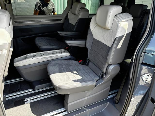 Volkswagen T7 Multivan Business 2.0 TDI 150PS DSG MIT LANGEM ÜBERHANG (!!), 5 Jahre VW-Garantie, 5-Sitzer, IQ.LIGHT LED-MATRIX-SCHEINWERFER, 3-Z-CLIMATRONIC, PRIVACY-GLAS, 16" Alu, Parksensoren vorn/hinten, Schiebetüre links/rechts, M-Lederlenkrad, Radio Ready2Discover, ACC, SideAssis 