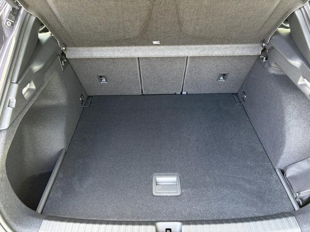 Cupra Terramar Basis 1.5 e-TSI 150PS DSG, 5 Jahre Garantie, 18" Alu, Climatronic, Parksensoren vorn/hinten, Rückfahrkamera, Tempomat, Media 12,9" + Full Link, M-Lederlenkrad, Dachreling, LED-Scheinwerfer 