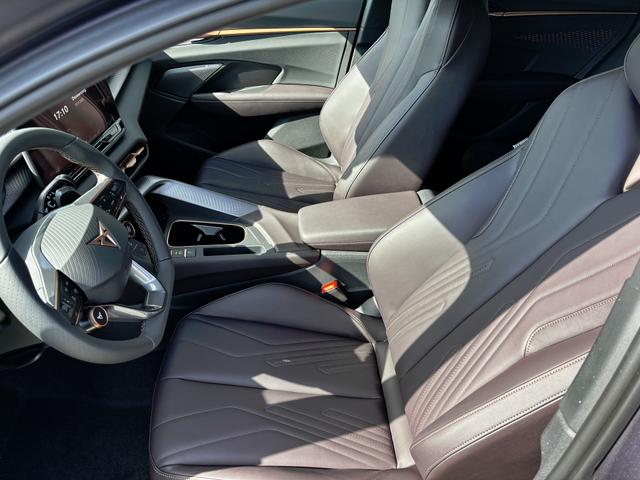 Cupra Terramar Basis 1.5 e-TSI 150PS DSG, 5 Jahre Garantie, 18" Alu, Climatronic, Parksensoren vorn/hinten, Rückfahrkamera, Tempomat, Media 12,9" + Full Link, M-Lederlenkrad, Dachreling, LED-Scheinwerfer 