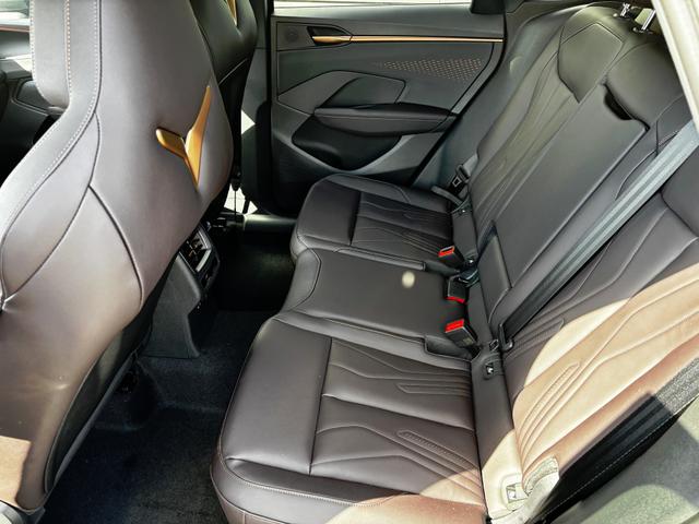 Cupra Terramar Basis 1.5 e-TSI 150PS DSG, 5 Jahre Garantie, 18" Alu, Climatronic, Parksensoren vorn/hinten, Rückfahrkamera, Tempomat, Media 12,9" + Full Link, M-Lederlenkrad, Dachreling, LED-Scheinwerfer 