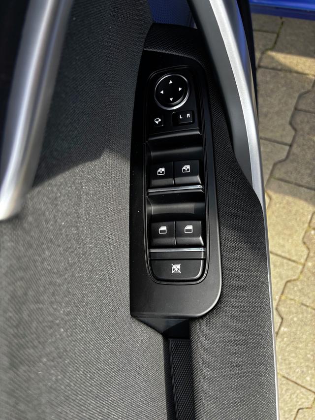 Kia Ceed Sportswagon TOP 1.5 T-GDI 140PS 7DCT AUTOMATIK, Flame-Blau Metallic, FULL-LED-Scheinwerfer, Klimaautomatik, Winter-Paket, NAVI 10,25", Parksensoren hinten, Rückfahrkamera, Abgedunkelte Scheiben 16" Alu, Tempomat, Dachreling 