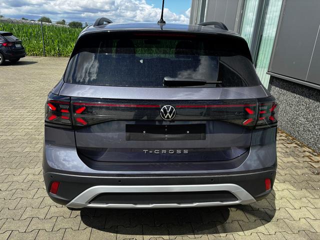 Volkswagen T-Cross LIFE 1.0 TSI 115PS DSG/AUTOMATIK, Rauch-Grau-Metallic, Parksensoren v/h, Rückfahrkamera, Privacy-Glas, Sitzheizung, Climatronic, IQ LIGHT MATRIX-LED, Radio Ready2Discover+Wireless App-Connect, 17" Alu, KEYLESS, Lendenwirbelstütze, M-Lederlenkrad, Dachreling 