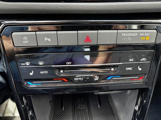 Volkswagen T-Cross LIFE 1.0 TSI 115PS DSG/AUTOMATIK, Kings-Red-Metallic, Parksensoren v/h, Rückfahrkamera, Privacy-Glas, Sitzheizung, Climatronic, IQ LIGHT MATRIX-LED, Radio Ready2Discover+Wireless App-Connect, 17" Alu, KEYLESS, M-Lederlenkrad, Dachreling 