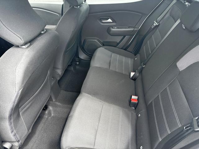 Dacia Sandero Stepway Expression 1.0 ECO-G100 LPG-GASANLAGE/BENZIN, Safari-Beige Metallic, MEDIA Display 8", Klimaanlage, Parksensoren vorne/hinten, Rückfahrkamera, Toter-Winkel-Warner, Tempomat, Dachreling, Lederlenkrad, 4x elektr. FH, Armlehne, Spiegel einstell-/beheizbar 