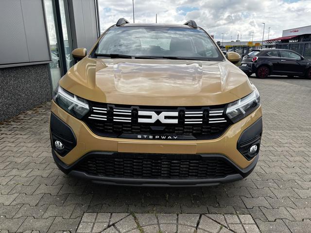 Dacia Sandero Stepway Expression 1.0 ECO-G100 LPG-GASANLAGE/BENZIN, Safari-Beige Metallic, MEDIA Display 8", Klimaanlage, Parksensoren vorne/hinten, Rückfahrkamera, Toter-Winkel-Warner, Tempomat, Dachreling, Lederlenkrad, 4x elektr. FH, Armlehne, Spiegel einstell-/beheizbar 