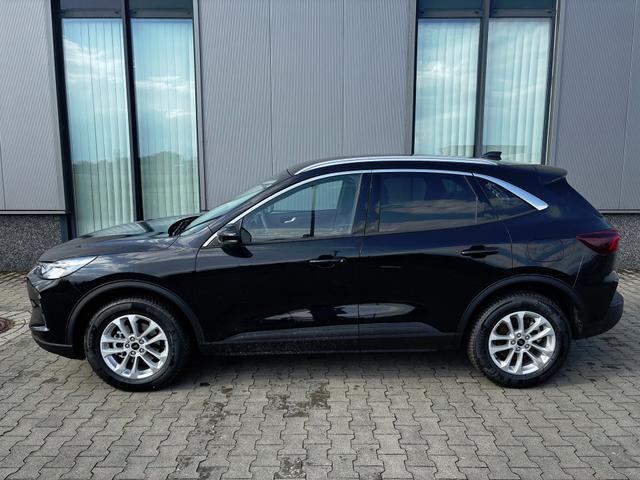 Ford Kuga Titanium 1.5 EcoBoost 186PS AUTOMATIK, Schwarz-Metallic, Winter-Paket, 5 Jahre Garantie, 17" Alu + Allwetterreifen, Navigation 13"-Display, Parksensoren vorne/hinten, Rückfahrkamera, Climatronic, Privacy-Glas, Key-Free-System, Tempomat, LED-Scheinwerfer 