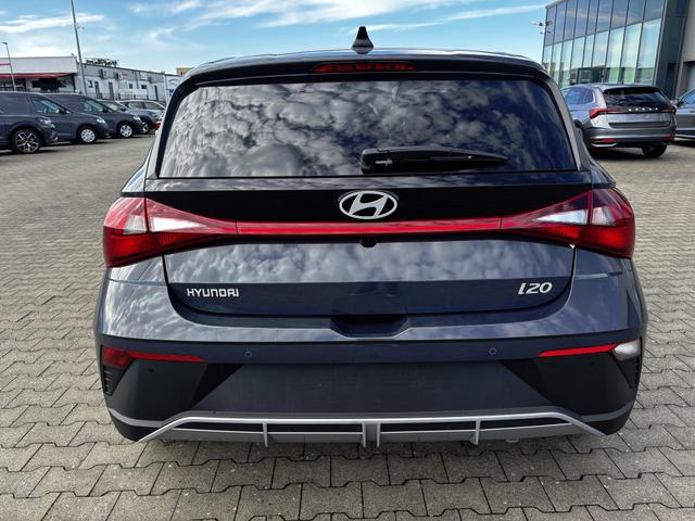 Hyundai i20 Family 1.2i 79PS, AURORA-GRAU METALLIC, WINTER-PAKET, KLIMAAUTOMATIK, 16" ALUFELGEN, 5 Jahre Garantie, NAVIGATION 10,25", Parksensoren hinten, Rückfahrkamera, Alarm, Lederlenkrad, Tempomat, Armlehne vorne, Reserverad, 4x elektr. Fensterheber, Fernlicht-Assisten 