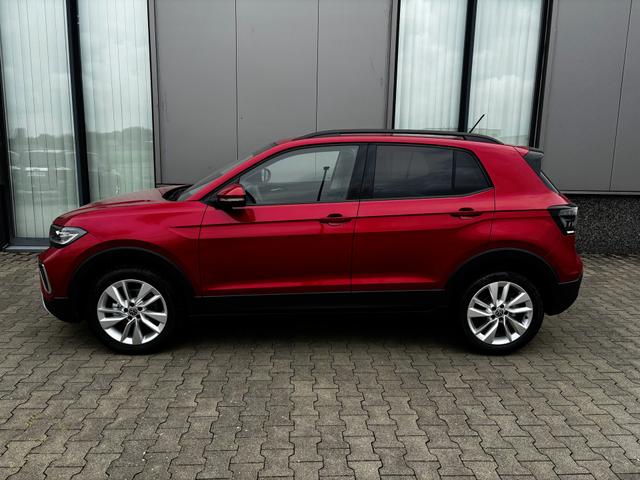Volkswagen T-Cross - LIFE 1.0 TSI 115PS DSG/AUTOMATIK, Kings-Red-Metallic, Parksensoren hinten, Rückfahrkamera, Privacy-Glas, Sitzheizung, Climatronic, IQ LIGHT MATRIX-LED, Radio Ready2Discover+Wireless App-Connect, 17" Alu, KEYLESS, Lendenwirbelstütze, M-Lederlenkrad, Dachrelin