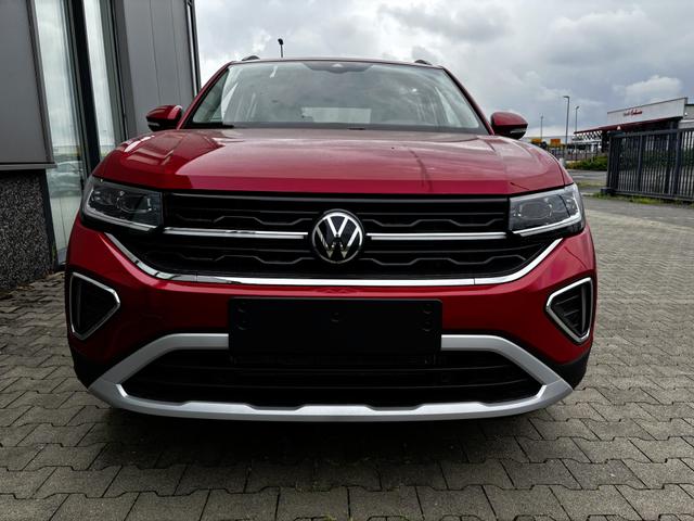 Volkswagen T-Cross LIFE 1.0 TSI 115PS DSG/AUTOMATIK, Kings-Red-Metallic, Parksensoren hinten, Rückfahrkamera, Privacy-Glas, Sitzheizung, Climatronic, IQ LIGHT MATRIX-LED, Radio Ready2Discover+Wireless App-Connect, 17" Alu, KEYLESS, Lendenwirbelstütze, M-Lederlenkrad, Dachrelin 