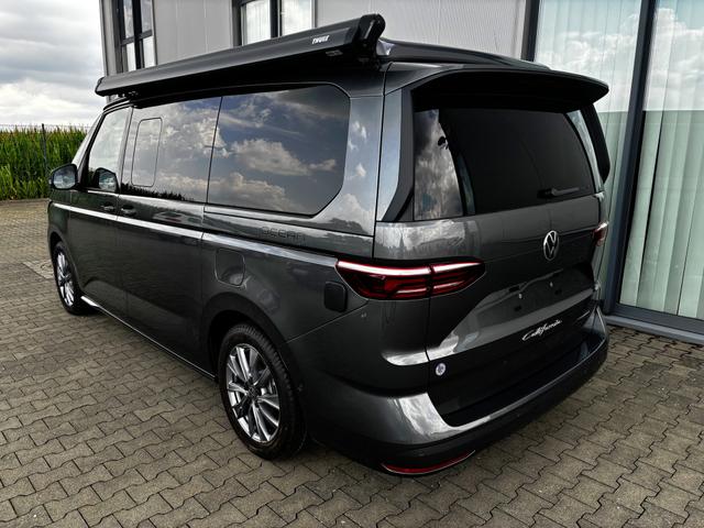 Volkswagen T7 California Ocean 1.5 eHybrid (PLUG-IN-HYBRID) 245PS ALLRAD DSG (AUTOMATIK), 17" Alu, ELEKTRISCHES Aufstelldach, Privacy-Glas, 3-Zonen-Climatronic, KÜCHE, Standheizung, Sitzheizung, Parksensoren vorne und hinten, Digital Cockpit Pro, Radio 10"+App, SIDE ASSIST, ACC, 