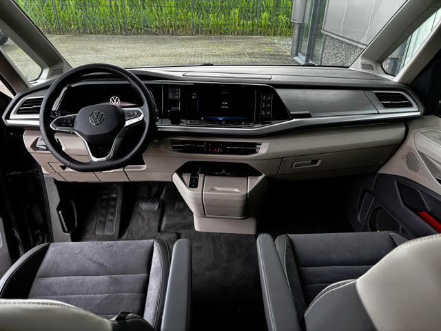 Volkswagen T7 California Ocean 1.5 eHybrid (PLUG-IN-HYBRID) 245PS ALLRAD DSG (AUTOMATIK), 17" Alu, ELEKTRISCHES Aufstelldach, Privacy-Glas, 3-Zonen-Climatronic, KÜCHE, Standheizung, Sitzheizung, Parksensoren vorne und hinten, Digital Cockpit Pro, Radio 10"+App, SIDE ASSIST, ACC, 