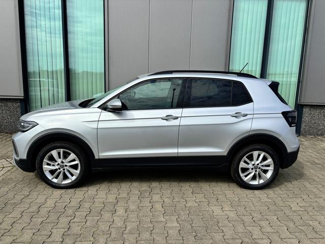 Volkswagen T-Cross - LIFE 1.0 TSI 115PS DSG/AUTOMATIK, Silber-Metallic, Parksensoren v/h, Rückfahrkamera, Privacy-Glas, Sitzheizung, Climatronic, IQ LIGHT MATRIX-LED, Radio Ready2Discover+Wireless App-Connect, 17" Alu, KEYLESS, M-Lederlenkrad, Dachreling