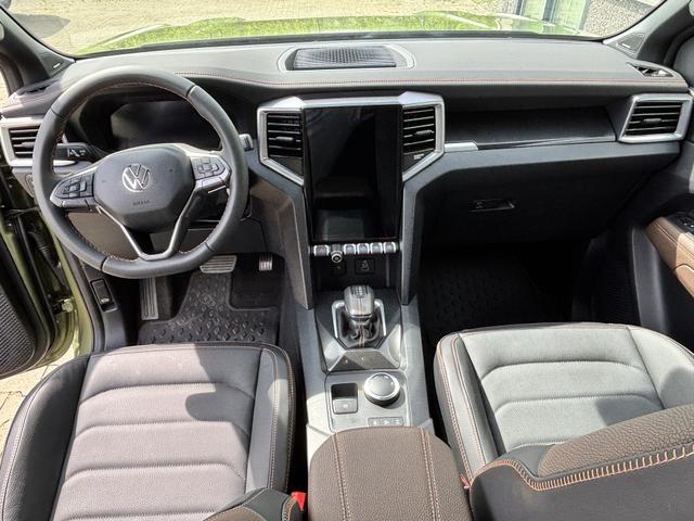 Volkswagen Amarok PanAmericana 3.0 TDI V6 241PS AUTOMATIK, 5J GARANTIE, DIVERSE Metallic, STANDHEIZUNG, AHK, HOHLRAUMKONSER., M-Lederlenkrad beheizt, ACC, 18" Alu, Lederpolster, Sitzheizung, Climatronic, IQ Light MATRIX, Privacy-Glas, Parksensoren vo/hi, Kamera, Navigation, Soundsystem 