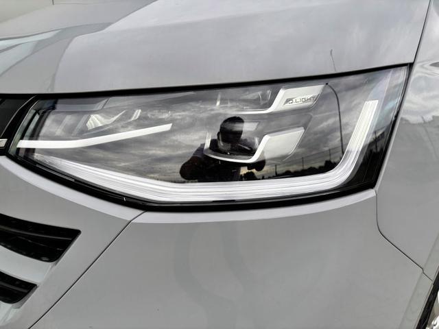 Volkswagen T7 Caravelle Basis 2.0 TDI 110PS, 8-Sitzer, LED-Scheinwerfer, 3-Zonen-Climatronic, Parksensoren vorn/hinten, Rückfahrkamera, Privacy-Glas, Tempomat, Radio 13" + Wireless-App-Connect, Digitales Cockpit 
