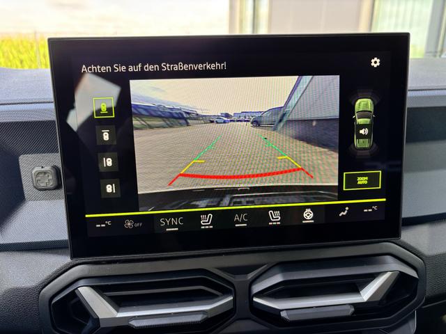Dacia Bigster Essential 1.2 TCe 140 Mild-Hybrid (2), 17" Alufelgen, Klimaanlage, Radio 10", Parksensoren hinten, Rückfahrkamera, Tempomat, Lederlenkrad, Dachreling 