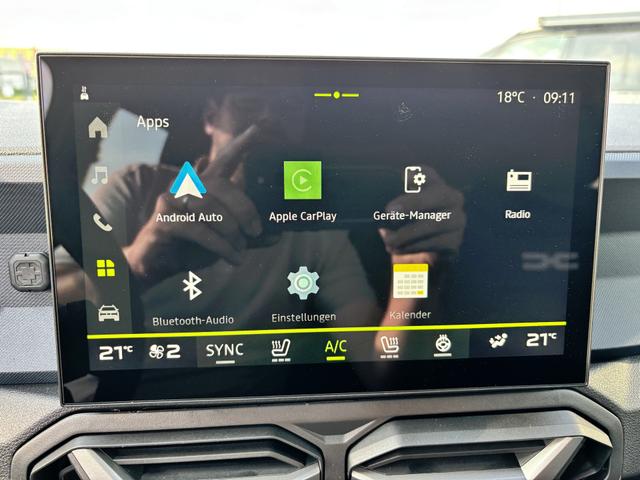 Dacia Bigster Essential 1.2 TCe 140 Mild-Hybrid (2), 17" Alufelgen, Klimaanlage, Radio 10", Parksensoren hinten, Rückfahrkamera, Tempomat, Lederlenkrad, Dachreling 