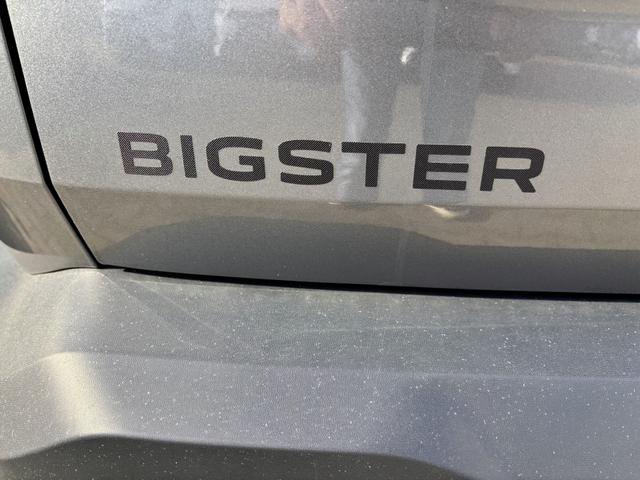 Dacia Bigster Essential 1.2 TCe 140 Mild-Hybrid (2), 17" Alufelgen, Klimaanlage, Radio 10", Parksensoren hinten, Rückfahrkamera, Tempomat, Lederlenkrad, Dachreling 