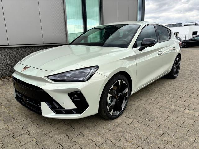 Cupra Leon - Basis 1.5 TSI 150PS 6-Gang, 5 Jahre Garantie, 18" Alufelgen, Voll-LED-Scheinwerfer, 3Z-Climatronic, ACC/Tempomat, Digitales Cockpit, Full Link, Parksensoren v/h, Privacy-Glas, Multifunktions-Lederlenkrad, LED-Nebelscheinwerfer