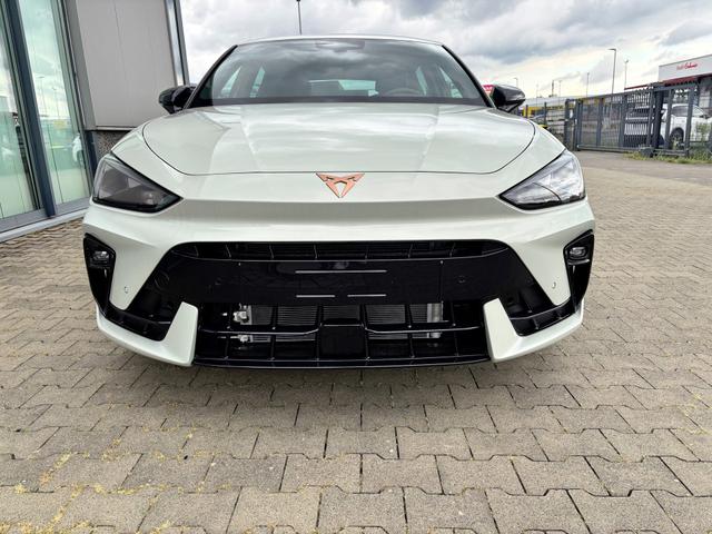 Cupra Leon Basis 1.5 TSI 150PS 6-Gang, 5 Jahre Garantie, 18" Alufelgen, Voll-LED-Scheinwerfer, 3Z-Climatronic, ACC/Tempomat, Digitales Cockpit, Full Link, Parksensoren v/h, Privacy-Glas, Multifunktions-Lederlenkrad, LED-Nebelscheinwerfer 
