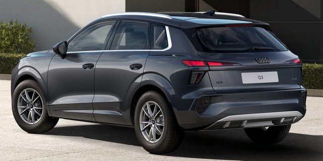 Audi Q3 Basis 2.0 TFSI 204PS quattro (Allrad) S-Tronic (Automatik), 17" Alu, MMI Navigation plus, Elektr. Heckklappe, Einparkhilfe 3-Zonen-Klimaautomatik, Soundsystem, Sitzheizung vorne, Privacy Glas, Lederlenkrad 