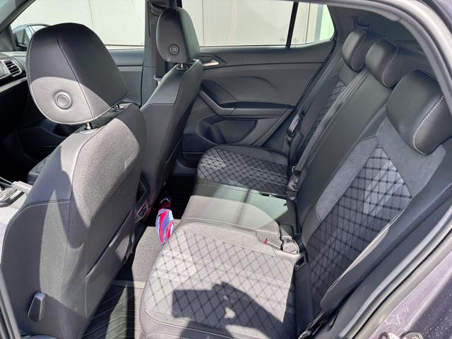 Volkswagen T-Cross R-Line Limited 1.5 TSI 150PS DSG, 5J. GARANTIE, ANHÄNGERKUPPLUNG, Grau-Metallic, 18" Alu, MATRIX-LED, NAVI, Keyless, Kamera, PDC vo/hi, Privacy-Glas, Sitzheizung, Climatronic 