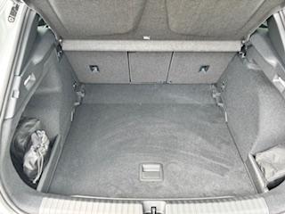 Cupra Terramar Basis 1.5 e-TSI 150PS DSG, 5 Jahre Garantie, 18" Alu, Climatronic, Parksensoren vorn/hinten, Rückfahrkamera, Tempomat, Media 12,9" + Full Link, M-Lederlenkrad, Dachreling, LED-Scheinwerfer 