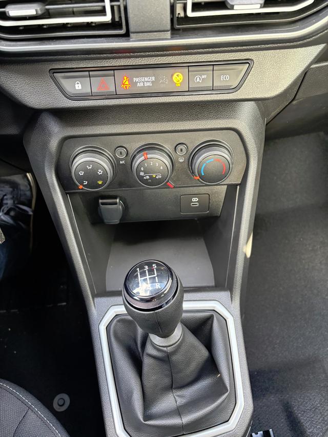 Dacia Sandero Expression 1.0 ECO-G 100 BENZIN/LPG-GASANLAGE, Weiß, Klimaanlage, NAVIGATIONSSYSTEM 8", Parksensoren VORNE + HINTEN, RÜCKFAHRKAMERA, TOTER-WINKEL-WARNER, Nebelscheinwerfer, Tempomat, Lederlenkrad, Armlehne, Spiegel elektr. einstell-/beheizbar, ZV mit Fernbedienung 