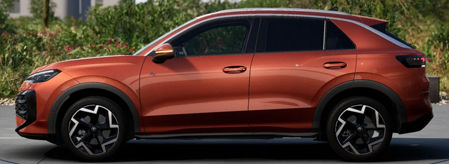Volkswagen T-Roc LIFE 1.5 eTSI mild-hybrid 116PS DSG (AUTOMATIK), 16" Alufelgen, ACC Tempomat, Climatronic, Rückfahrkamera, Parksensoren vorne/hinten, Radio 12,9" + Wireless App-Connect, Toter-Winkel-Warner, M-Lederlenkrad, Armlehne vorn, LED-Scheinwerfer, Dachreling 
