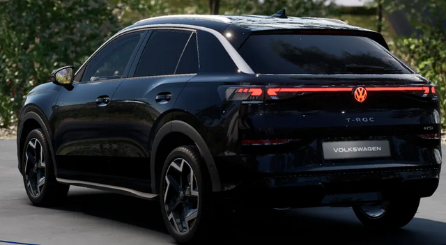 Volkswagen T-Roc LIFE 1.5 eTSI mild-hybrid 116PS DSG (AUTOMATIK), 16" Alufelgen, ACC Tempomat, Climatronic, Rückfahrkamera, Parksensoren vorne/hinten, Radio 12,9" + Wireless App-Connect, Toter-Winkel-Warner, M-Lederlenkrad, Armlehne vorn, LED-Scheinwerfer, Dachreling 