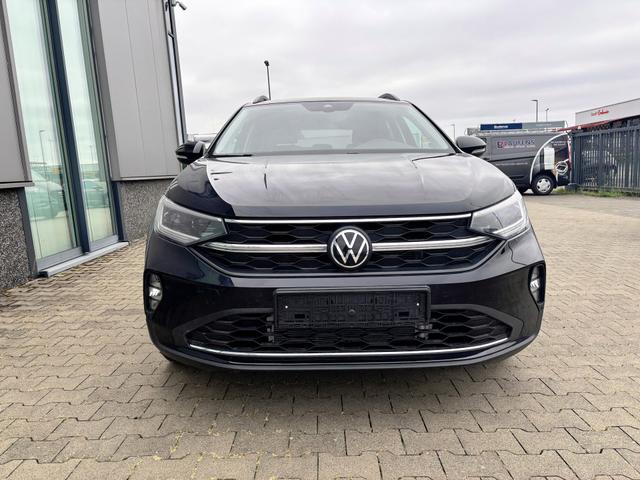 Volkswagen Taigo LIFE 1.5 TSI 150PS DSG/AUTOMATIK, Deep-Black-Metallic, 17" Alu Aberdeen, MATRIX-LED, Sitzheizung, Climatronic, Parksensoren vorn/hinten, Rückfahrkamera, Radio Ready2Discover + Wireless App-Connect, Keyless Access, Licht-/Sicht, Privacy-Glas, M-Lederlenkrad 