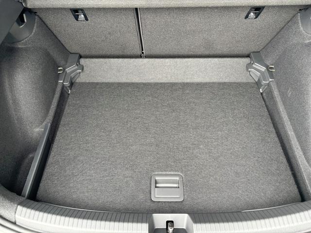 Volkswagen Taigo LIFE 1.5 TSI 150PS DSG/AUTOMATIK, Deep-Black-Metallic, 17" Alu Aberdeen, MATRIX-LED, Sitzheizung, Climatronic, Parksensoren vorn/hinten, Rückfahrkamera, Radio Ready2Discover + Wireless App-Connect, Keyless Access, Licht-/Sicht, Privacy-Glas, M-Lederlenkrad 