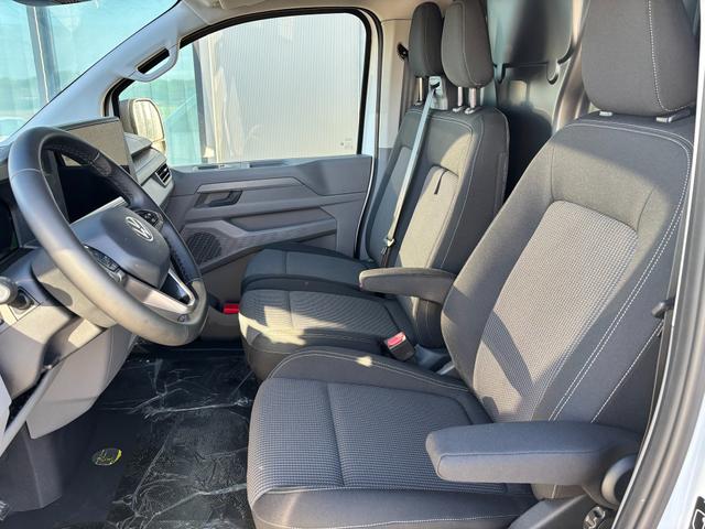 Volkswagen T7 Kastenwagen Basis 2.0 TDI 170PS AUTOMATIK LANG, Schwarz, HECKFLÜGELTÜREN, 2-Zonen-Klimautomatik, M-Lederlenkrad, Anhängerkupplung, Parksensoren vorn/hinten, Rückfahrkamera, Frontscheibe beheizbar, Ganzjahresreifen, Sitzpaket 46 (inkl. Sitzheizung), Reserverad, 70l Tank 