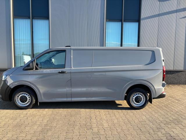 Volkswagen T7 Kastenwagen - Basis 2.0 TDI 170PS AUTOMATIK LANG, Grau, HECKFLÜGELTÜREN, 2-Zonen-Klimautomatik, M-Lederlenkrad, Anhängerkupplung, Parksensoren vorn/hinten, Rückfahrkamera, Frontscheibe beheizbar, Ganzjahresreifen, Sitzpaket 46 (inkl. Sitzheizung), Reserverad, 70l Tank