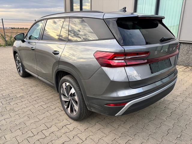 Skoda Kodiaq Selection 1.5 TSI mHEV 150PS DSG, 3J. Garantie, STANDHEIZUNG, 19" Alu, MATRIX-LED, NAVI 13", Alarm, Anhängerkupplung, Elektr. Heckklappe, ACC, 3Z-Climatronic, KESSY, Sitzheizung, Parksensoren v/h, Kamera, Fahrersitz elektr/Memory, Lederlenkrad beheizt, Virtual Coc 