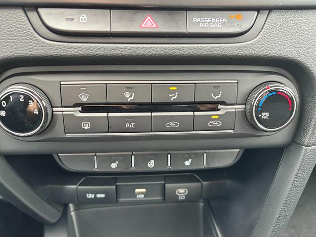 Kia Ceed Sportswagon Spin 1.5 T-GDI 140PS 7DCT AUTOMATIK, Weiß, 16" Alu, Klimaanlage, Winter-Paket, Navi 10,25", Parksensoren hinten, Rückfahrkamera, Tempomat, Dachreling, Lederlenkrad 