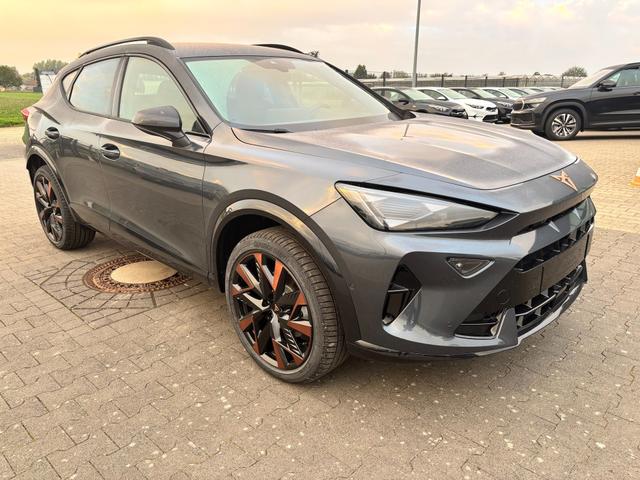 Cupra Formentor - Basis 2.0 TSI 204PS DSG 4DRIVE (ALLRAD), 5 Jahre Garantie, 18" Alufelgen, Voll-LED-Scheinwerfer, 3Z-Climatronic, ACC/Tempomat, Digitales Cockpit, Full Link, Parksensoren v/h, Privacy-Glas, Multifunktions-Lederlenkrad, LED-Nebelscheinwerfer, Dachreling