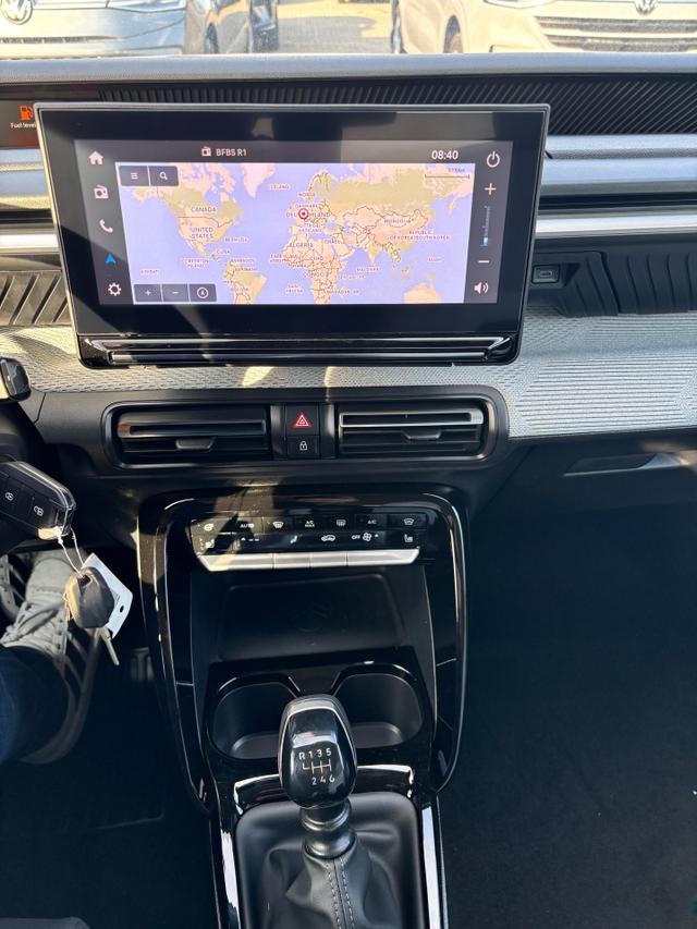 Citroën C3 NEUES MODELL "MAX" Turbo 100PS, Grau-Metallic, Winterpaket, 17" Alufelgen, Parksensoren hinten, Rückfahrkamera, Klimautomatik, Privacy-Glas, Dachreling, Navigation, Head-up-Display, Außenspiegel elektr. einstell-/beheiz-/anklappbar, ZV mit Fernbedienung 